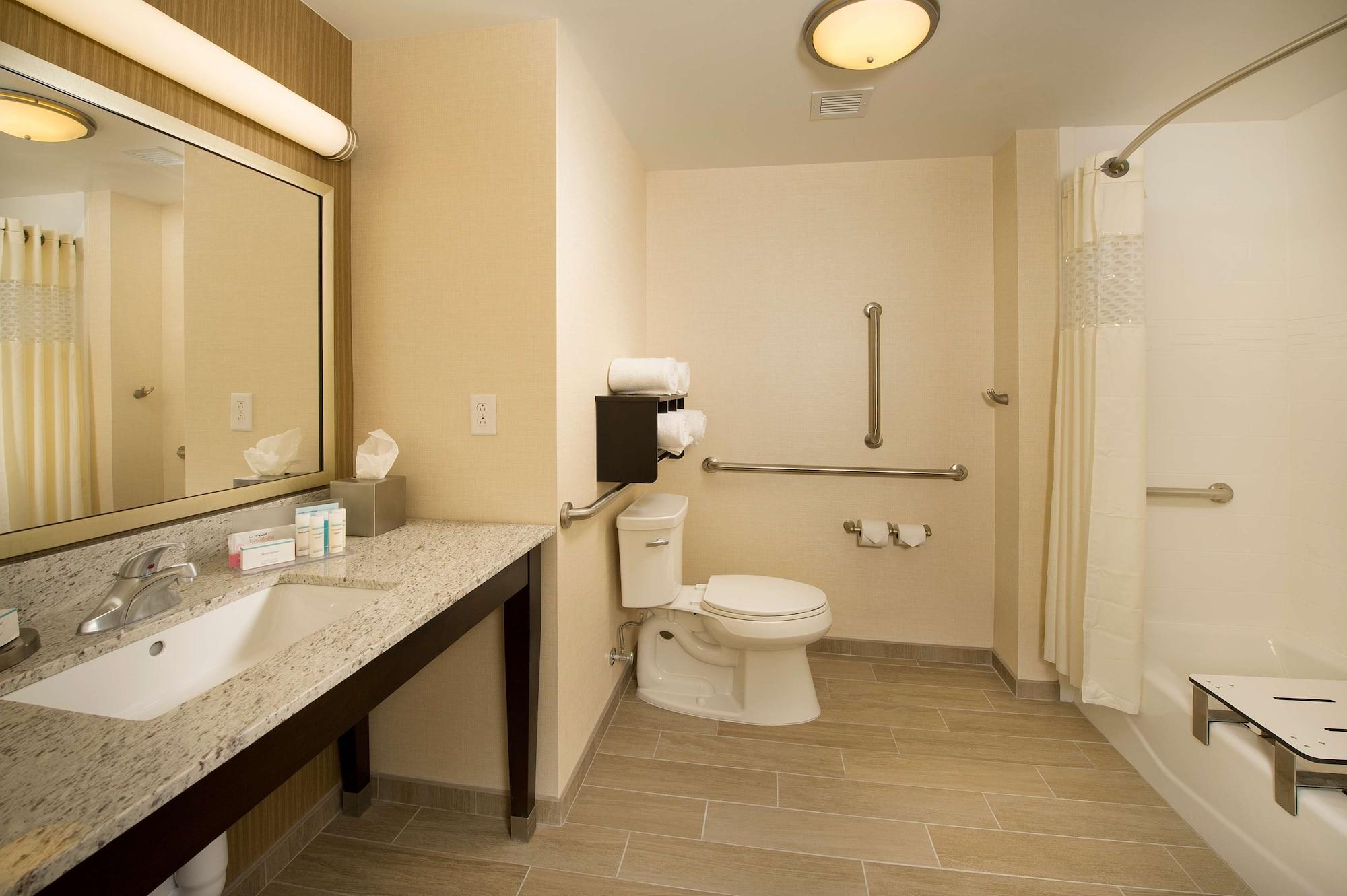 Hampton Inn & Suites Baltimore/Woodlawn Eksteriør billede