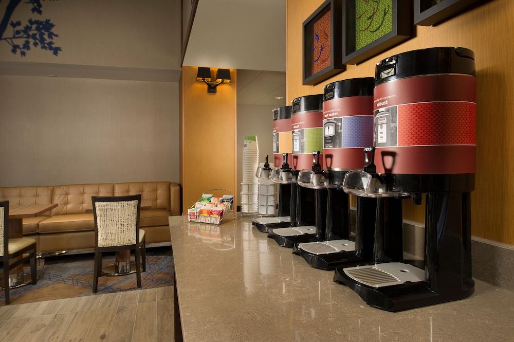 Hampton Inn & Suites Baltimore/Woodlawn Eksteriør billede